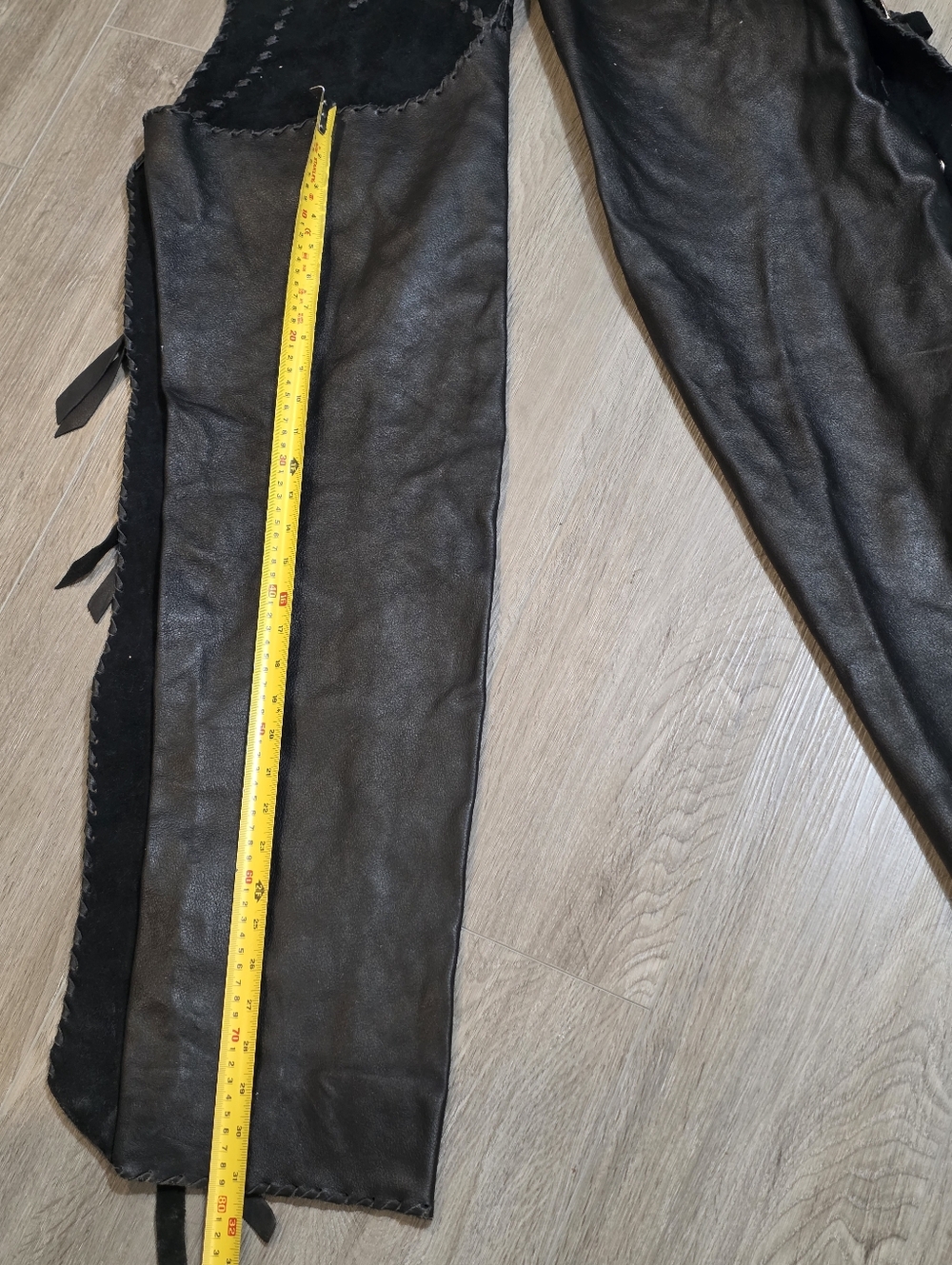 Vintage Heavy Leather Motorcycle/Cowboy Chaps Unisex Sz S-M Conchos Snaps - Picture 13 of 13